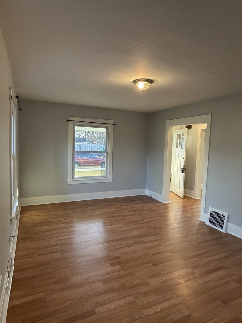 349 W Illinois Avenue, Aurora, IL 60506