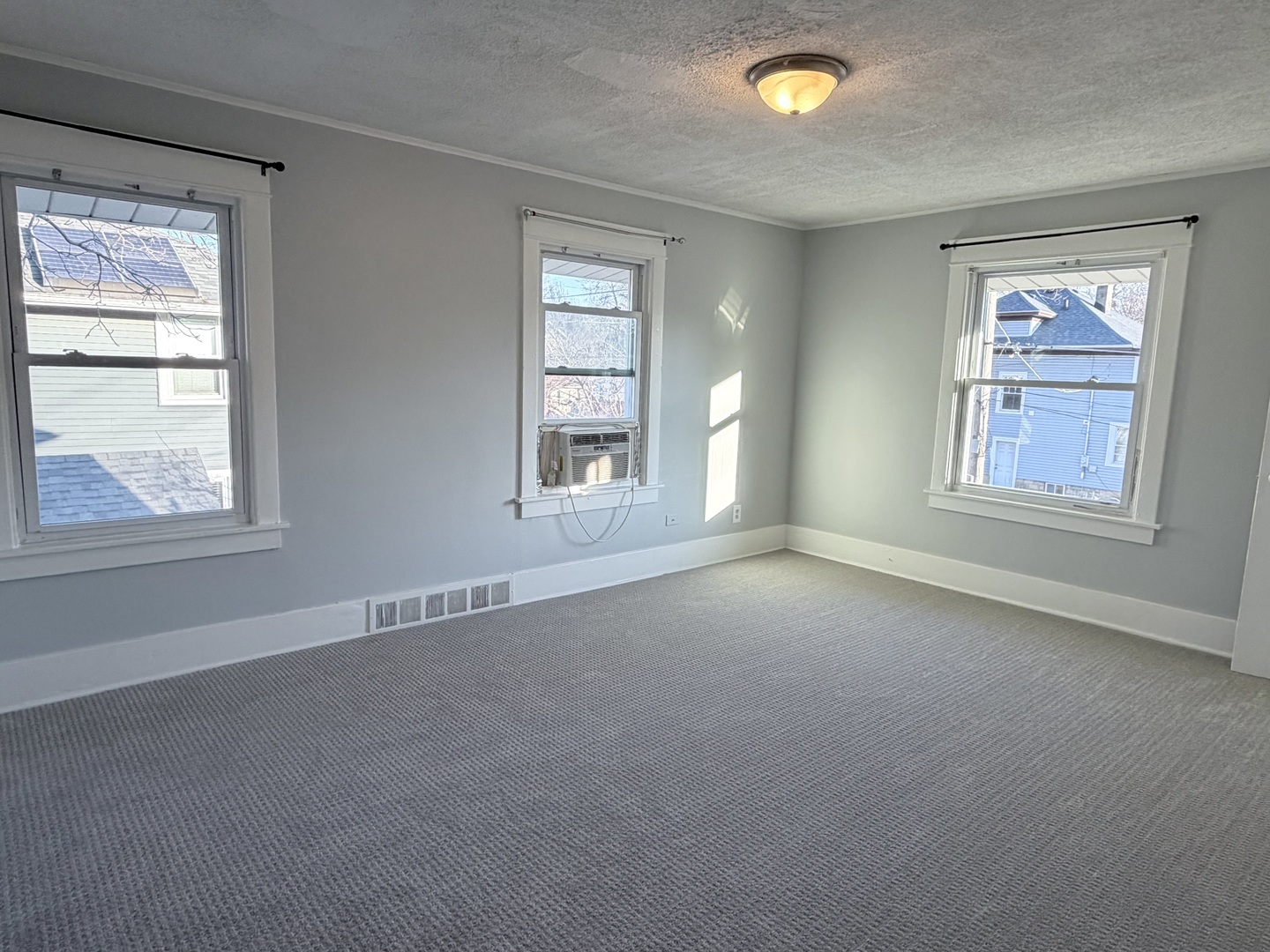 349 W Illinois Avenue, Aurora, IL 60506