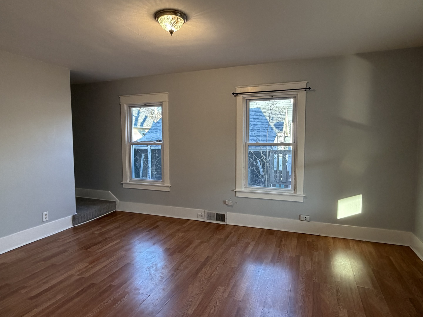 349 W Illinois Avenue, Aurora, IL 60506