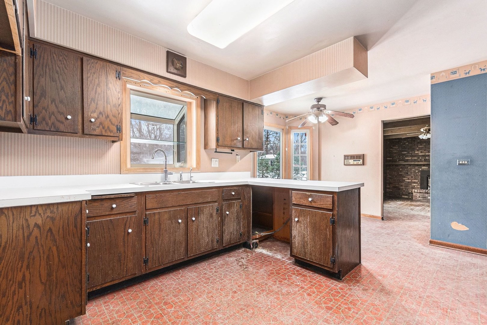 1706 S Stewart Avenue, Lombard, IL 60148