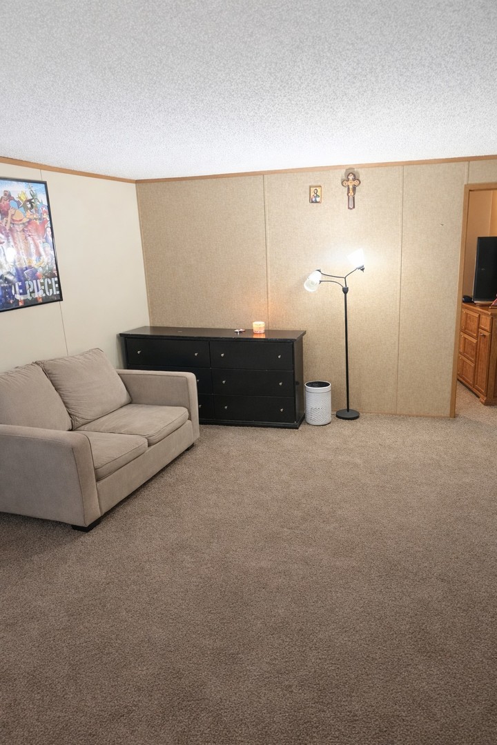 12 Maple Street, Minooka, IL 60447