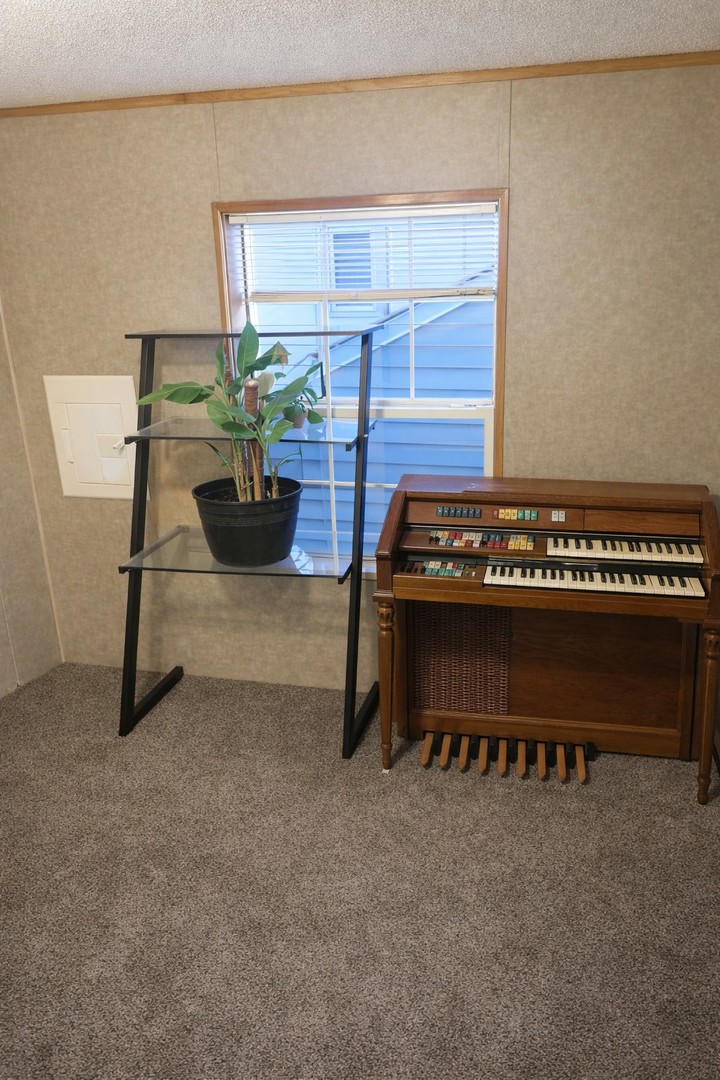 12 Maple Street, Minooka, IL 60447