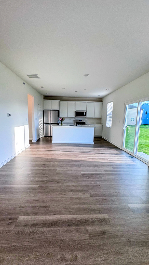 2444 Scribe Street, Oswego, IL 60543