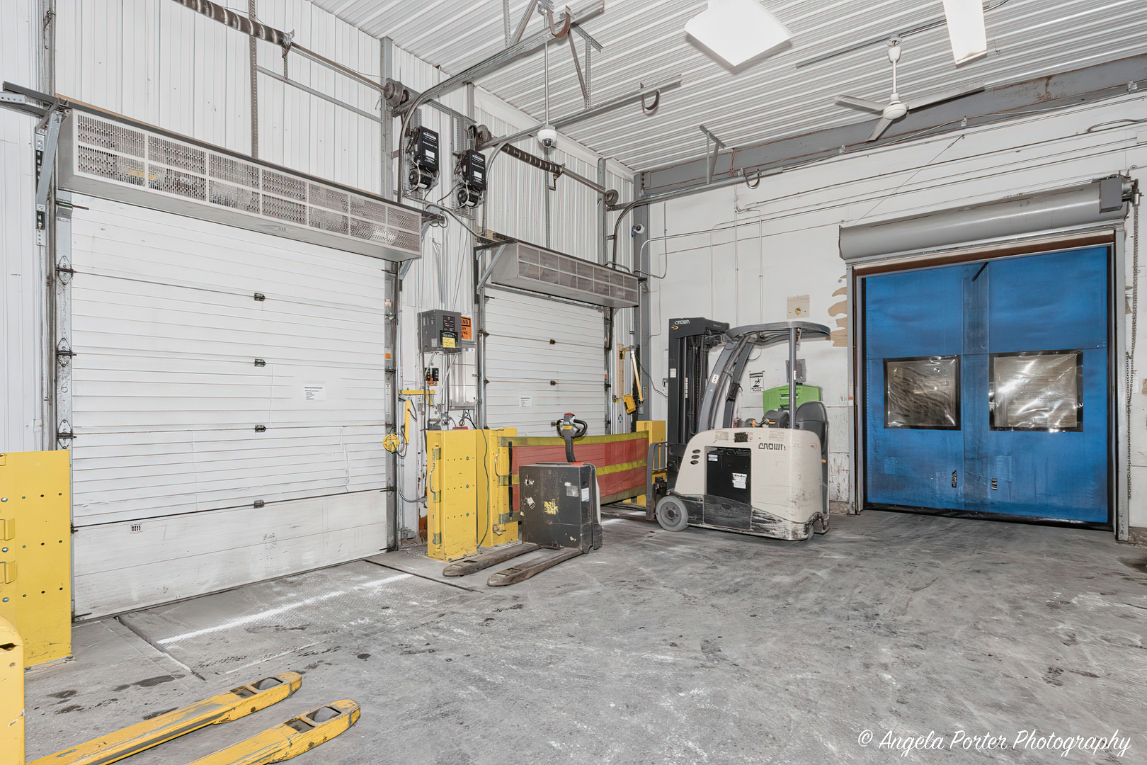 947 Carney Court, Antioch, IL 60002