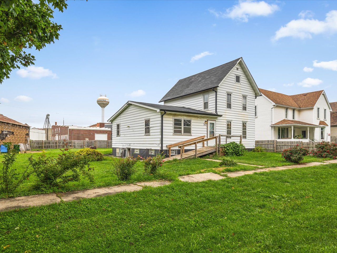 305 Holcomb Avenue, Milledgeville, IL 61051