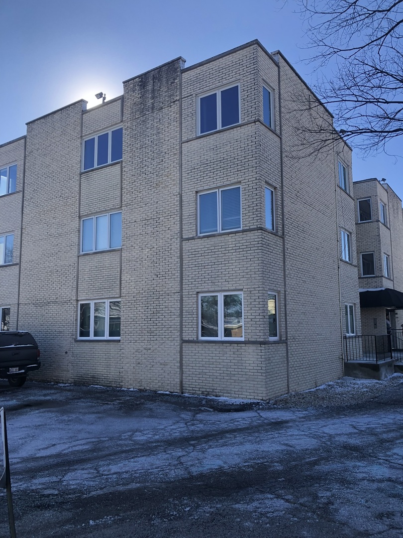 941 N NORTHWEST Highway #3B, Park Ridge, IL 60068