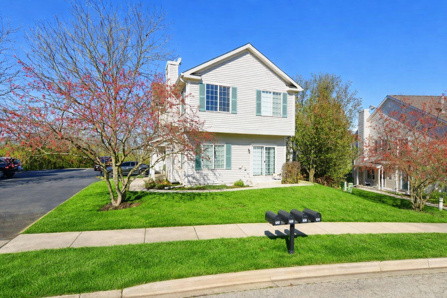 530 Fox Ridge Drive #530, Fox Lake, IL 60020