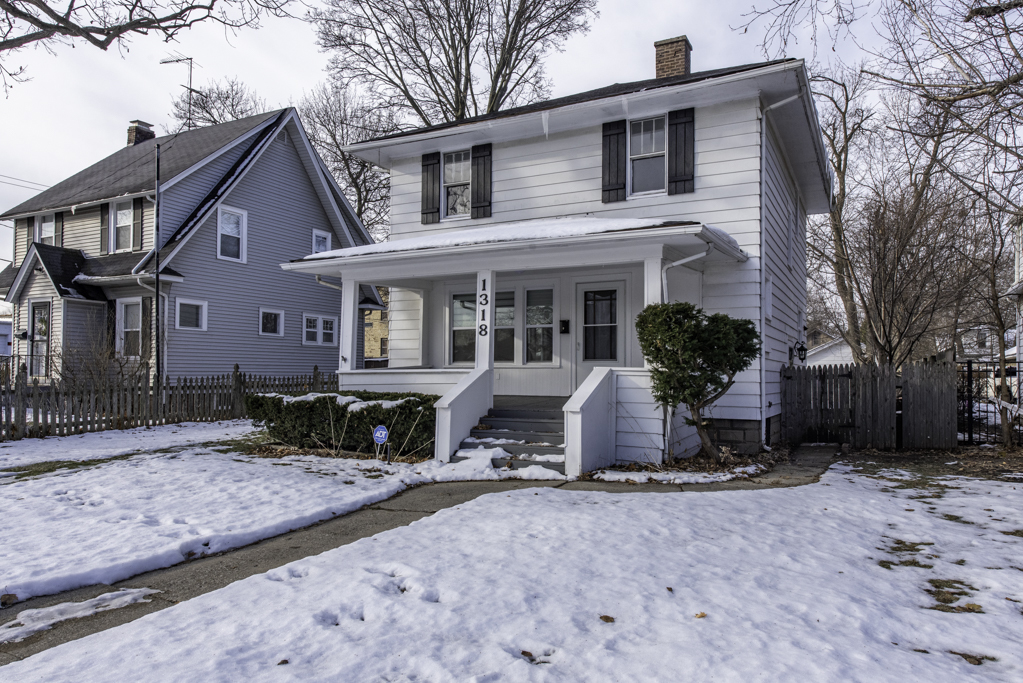 1318 N Jackson Street, Waukegan, IL 60085