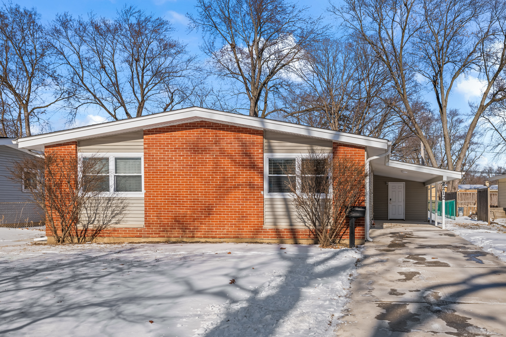 2212 Fulle Street, Rolling Meadows, IL 60008