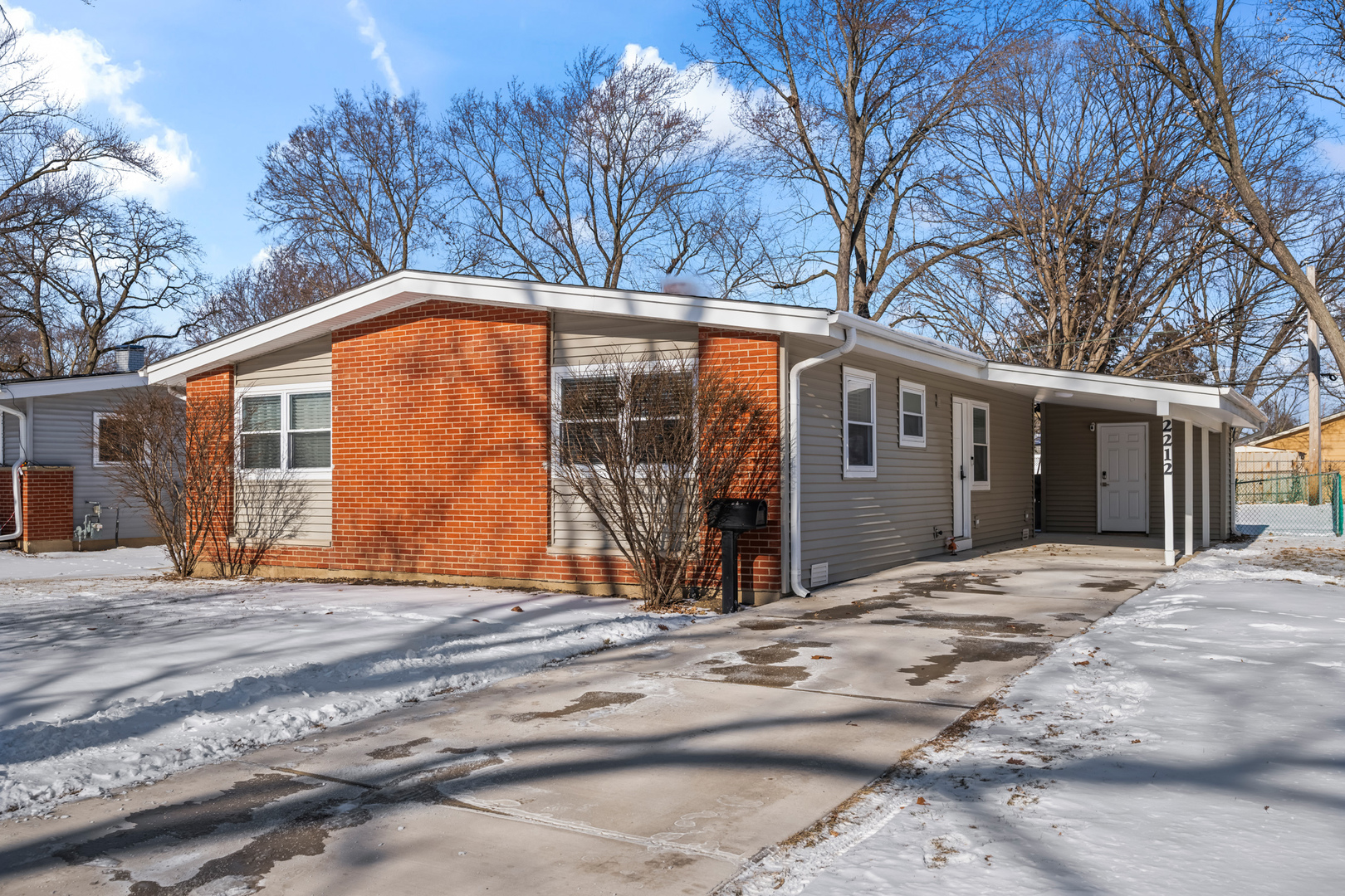 2212 Fulle Street, Rolling Meadows, IL 60008