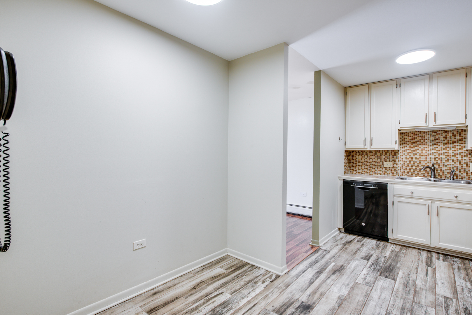 1049 W Ogden Avenue #1-112, Naperville, IL 60563