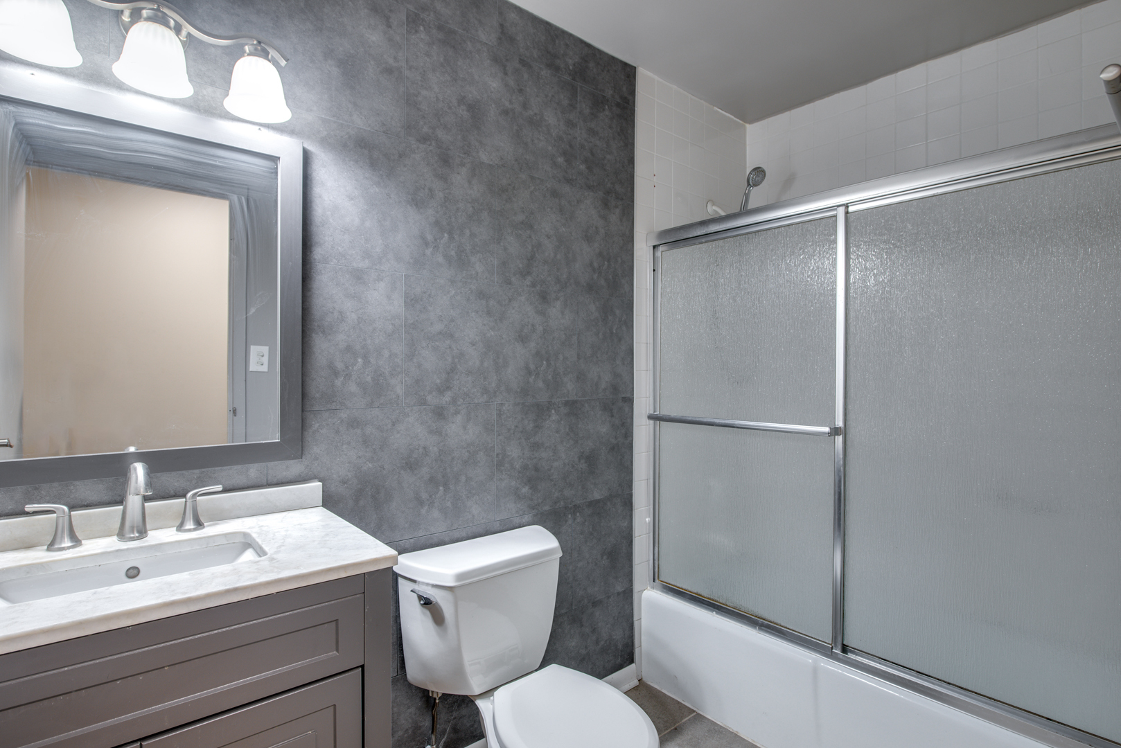 1049 W Ogden Avenue #1-112, Naperville, IL 60563