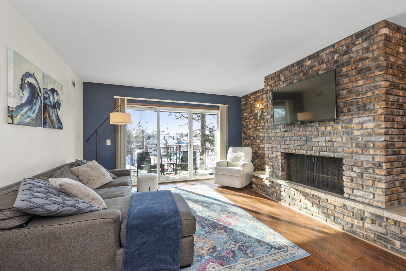 3N550 Crown Road #2, Elmhurst, IL 60126