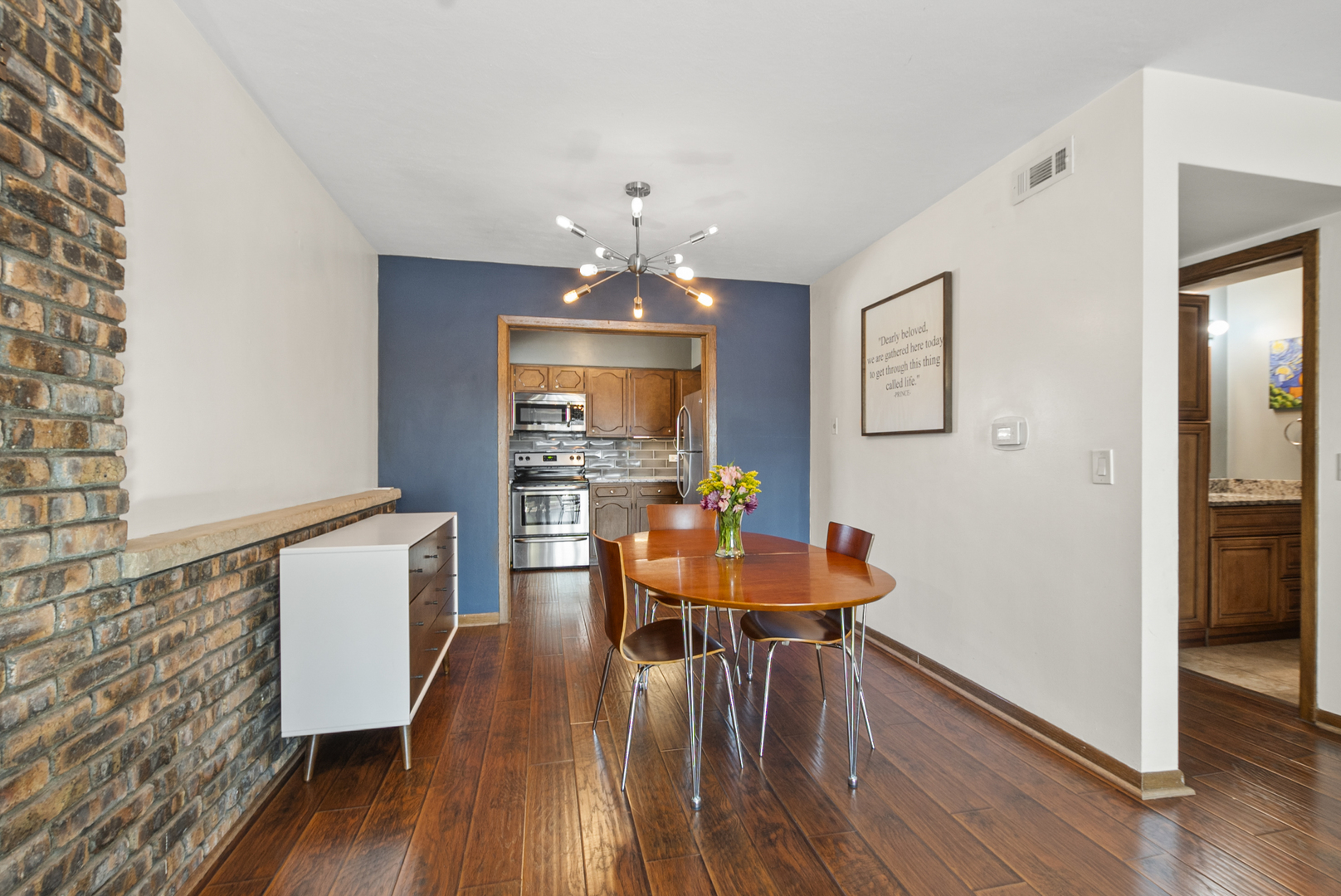 3N550 Crown Road #2, Elmhurst, IL 60126