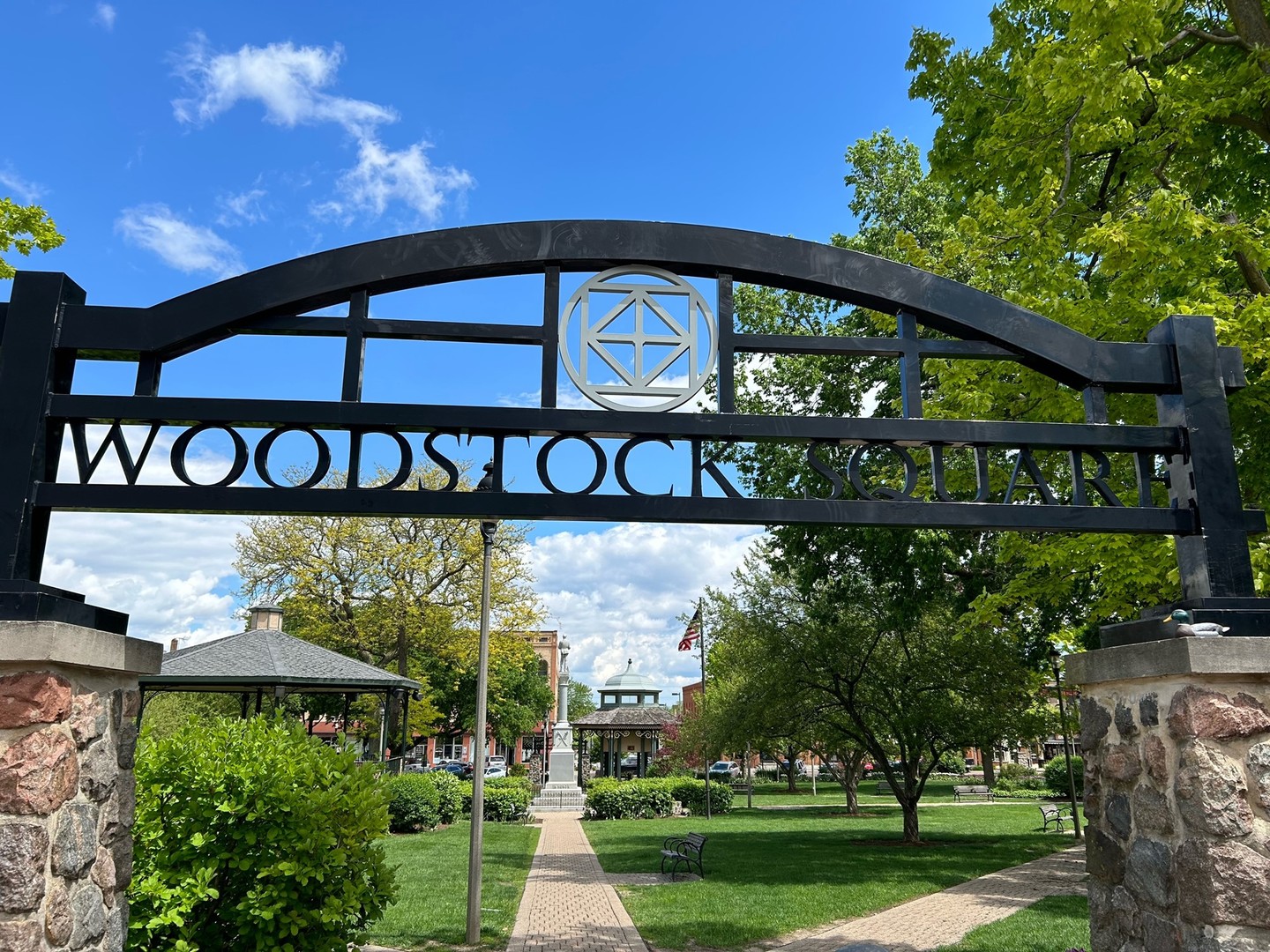 110 S Johnson Street, Woodstock, IL 60098