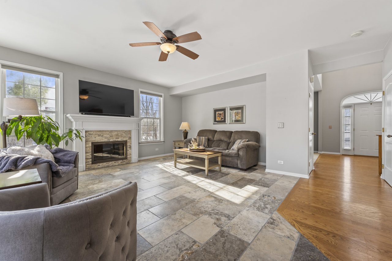 1575 Old Forge Road, Bartlett, IL 60103