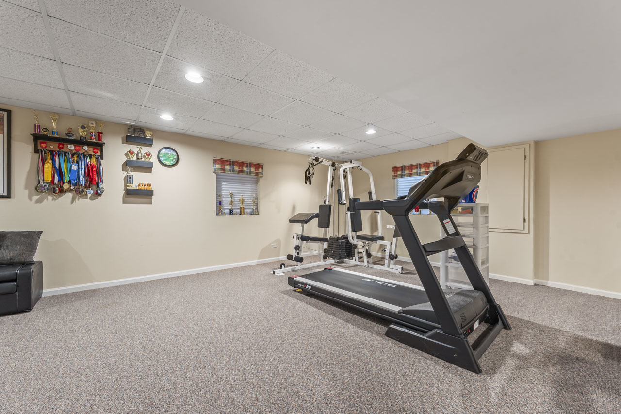 1575 Old Forge Road, Bartlett, IL 60103