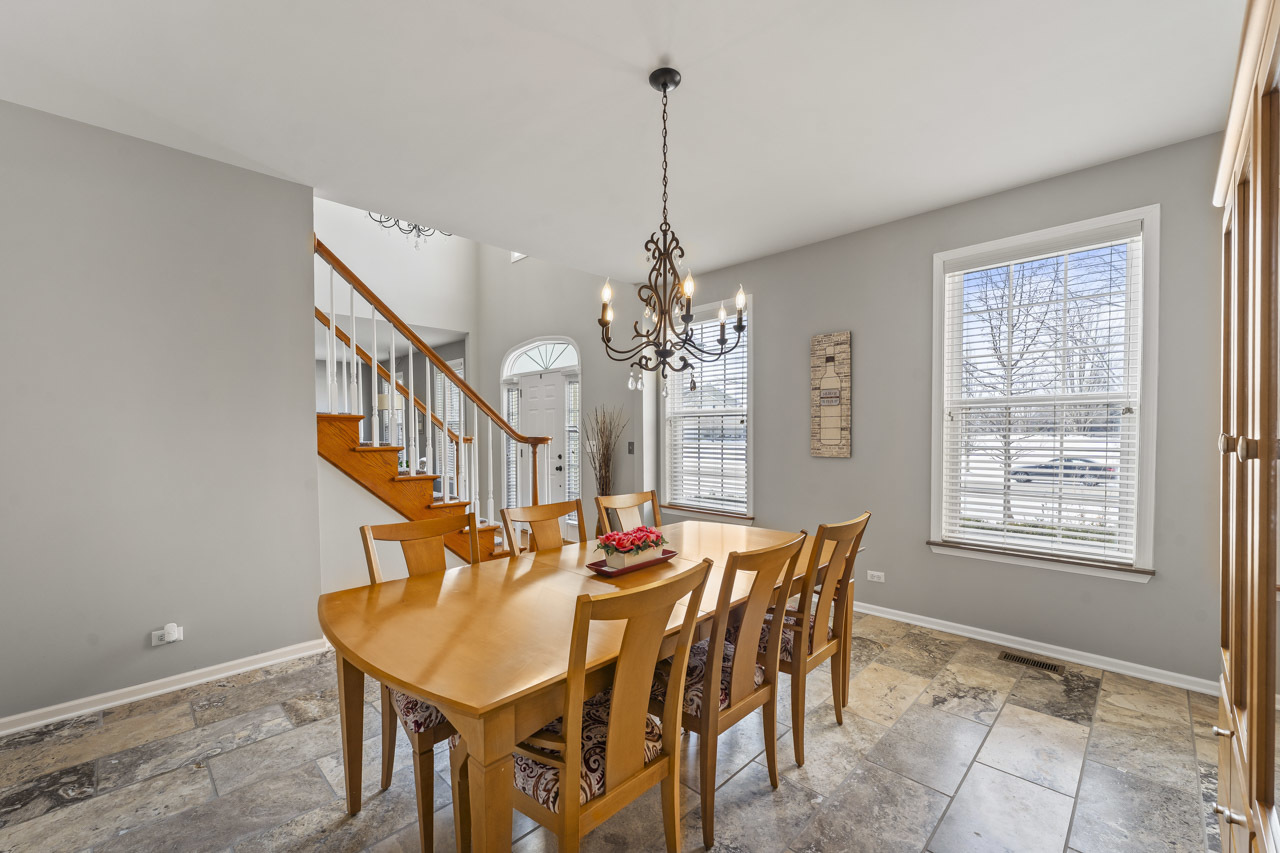 1575 Old Forge Road, Bartlett, IL 60103