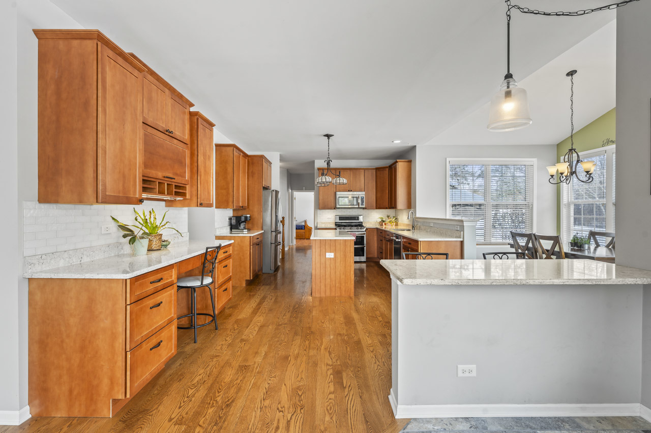 1575 Old Forge Road, Bartlett, IL 60103