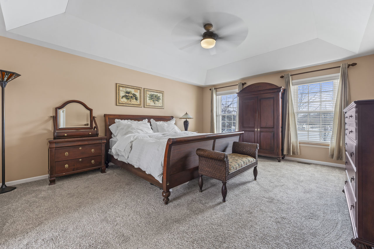 1575 Old Forge Road, Bartlett, IL 60103