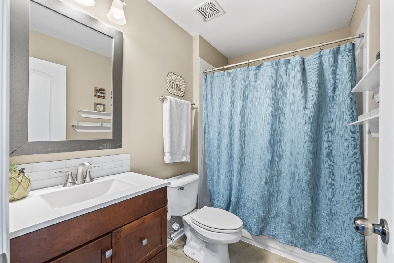 1575 Old Forge Road, Bartlett, IL 60103