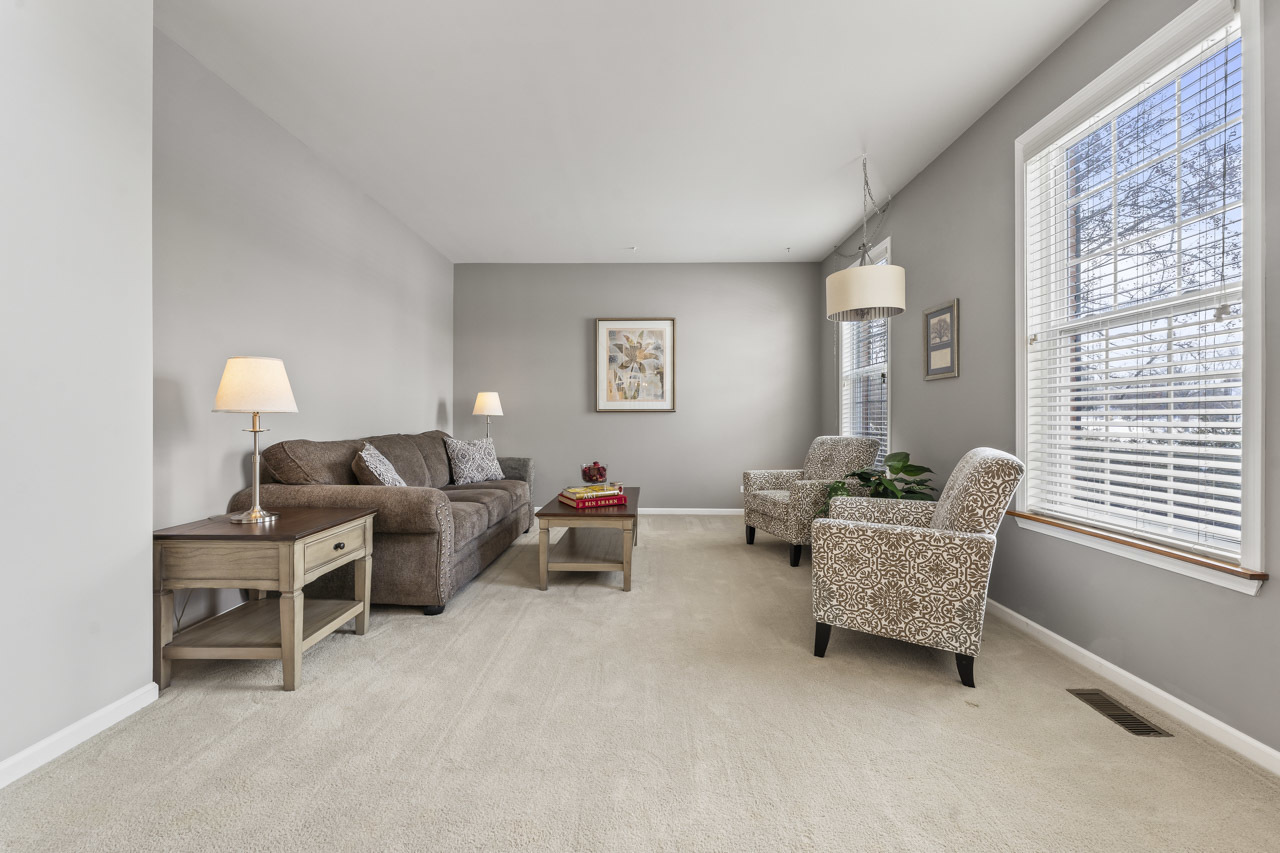 1575 Old Forge Road, Bartlett, IL 60103