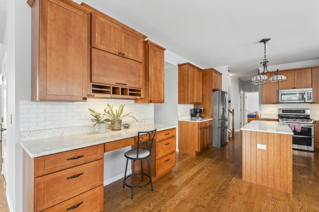 1575 Old Forge Road, Bartlett, IL 60103