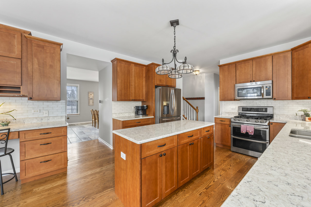 1575 Old Forge Road, Bartlett, IL 60103