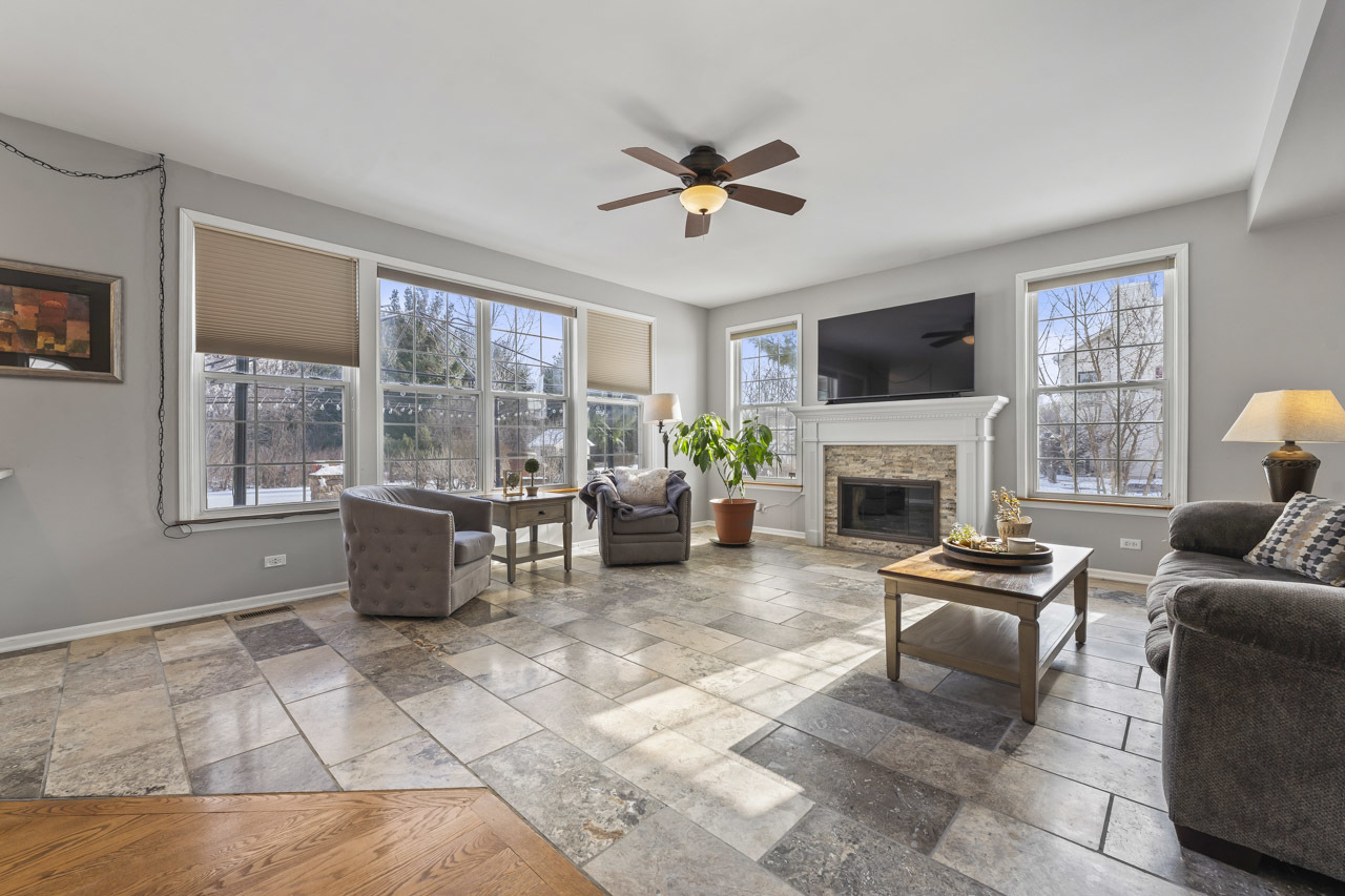 1575 Old Forge Road, Bartlett, IL 60103