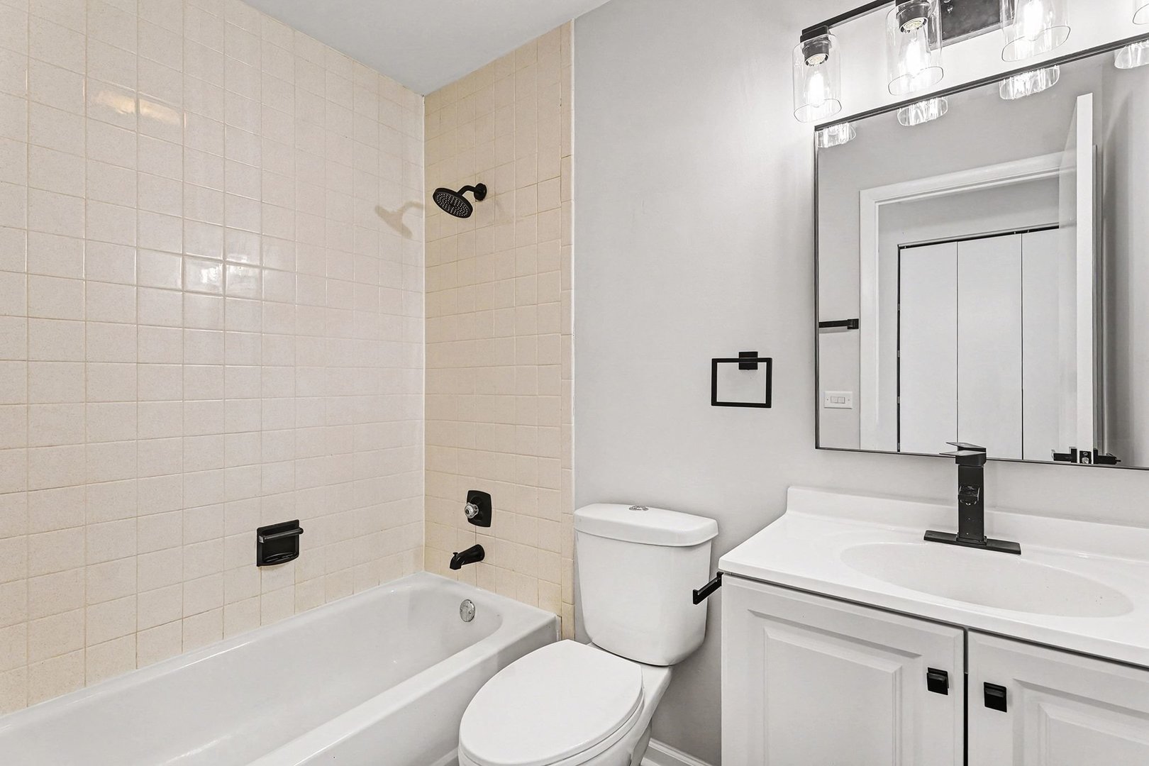 1051 Driftwood Court #A2, Wheeling, IL 60090