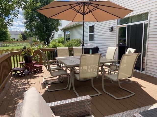 628 Ebony Drive, Oswego, IL 60543