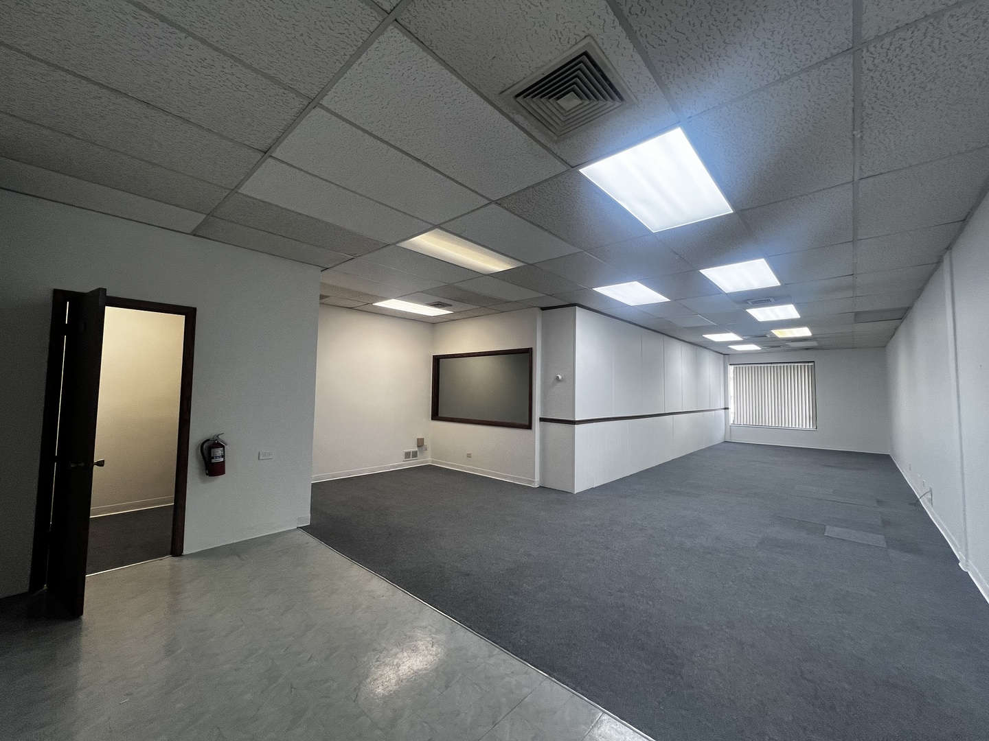 9957 S Roberts Road #B, Palos Hills, IL 60465