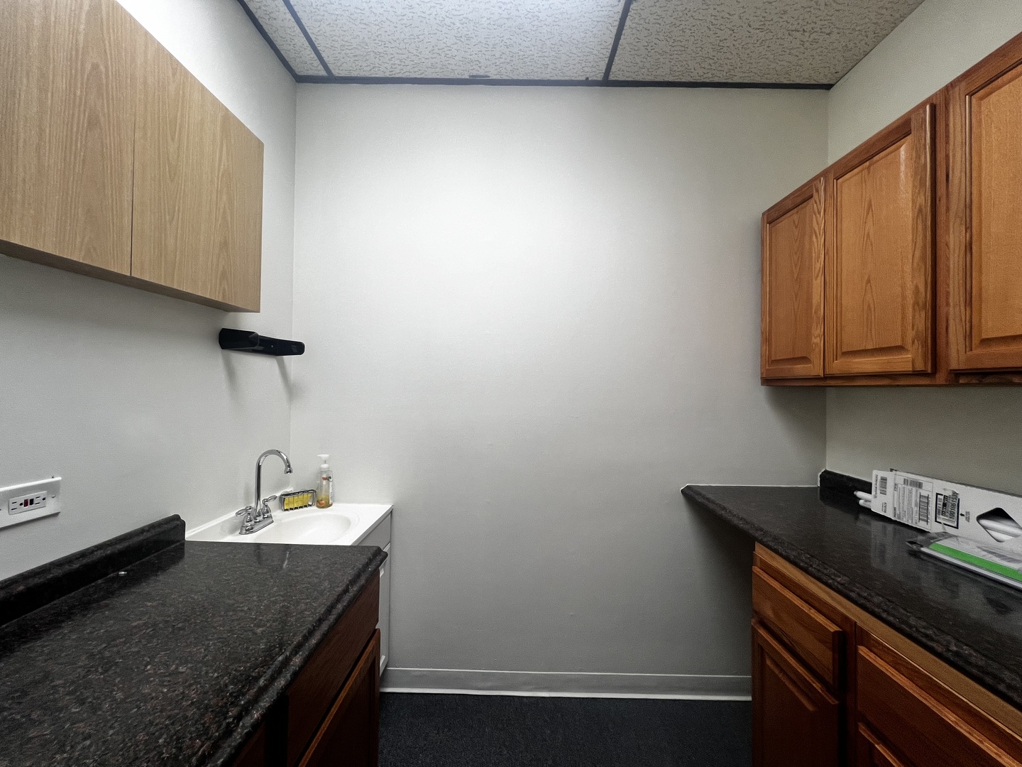 9957 S Roberts Road #B, Palos Hills, IL 60465