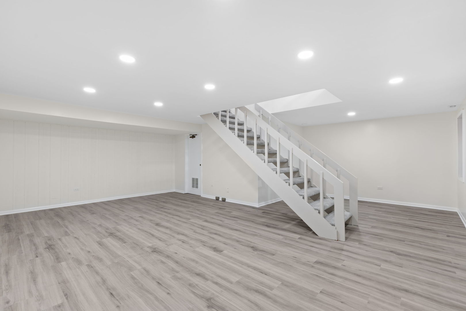 1571 Winnetka Road, Glenview, IL 60025