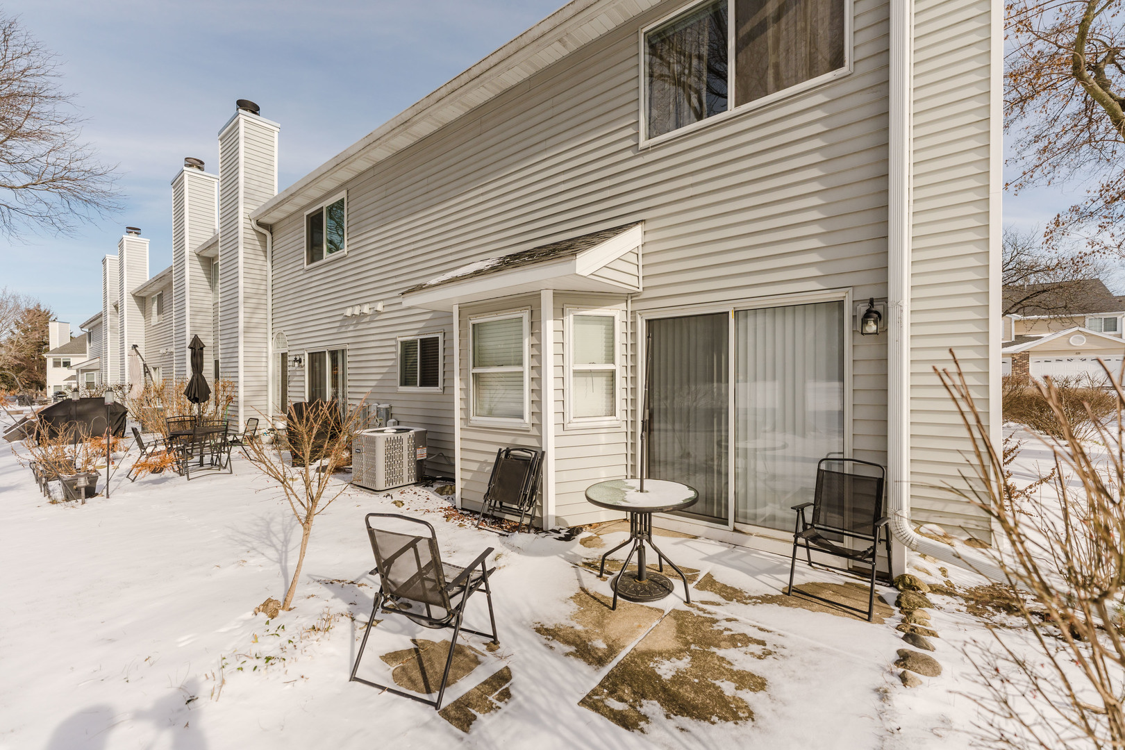 122 Brittany Drive, Streamwood, IL 60107