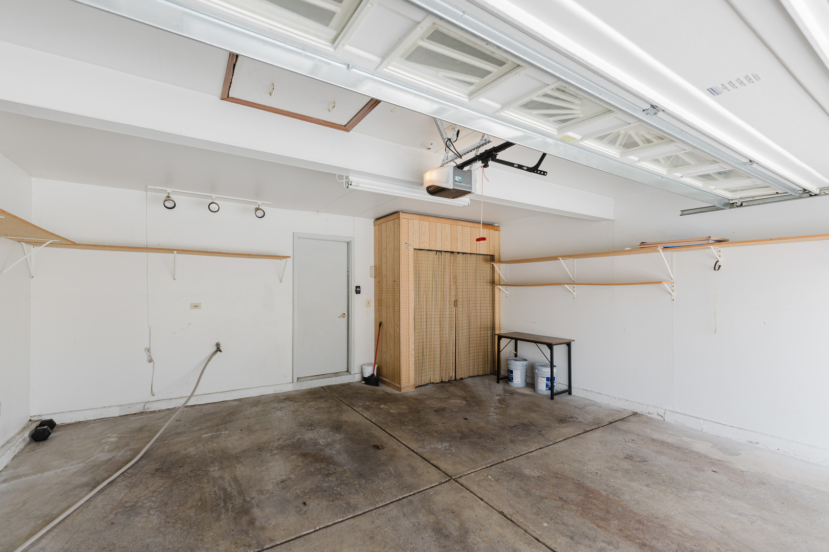 122 Brittany Drive, Streamwood, IL 60107