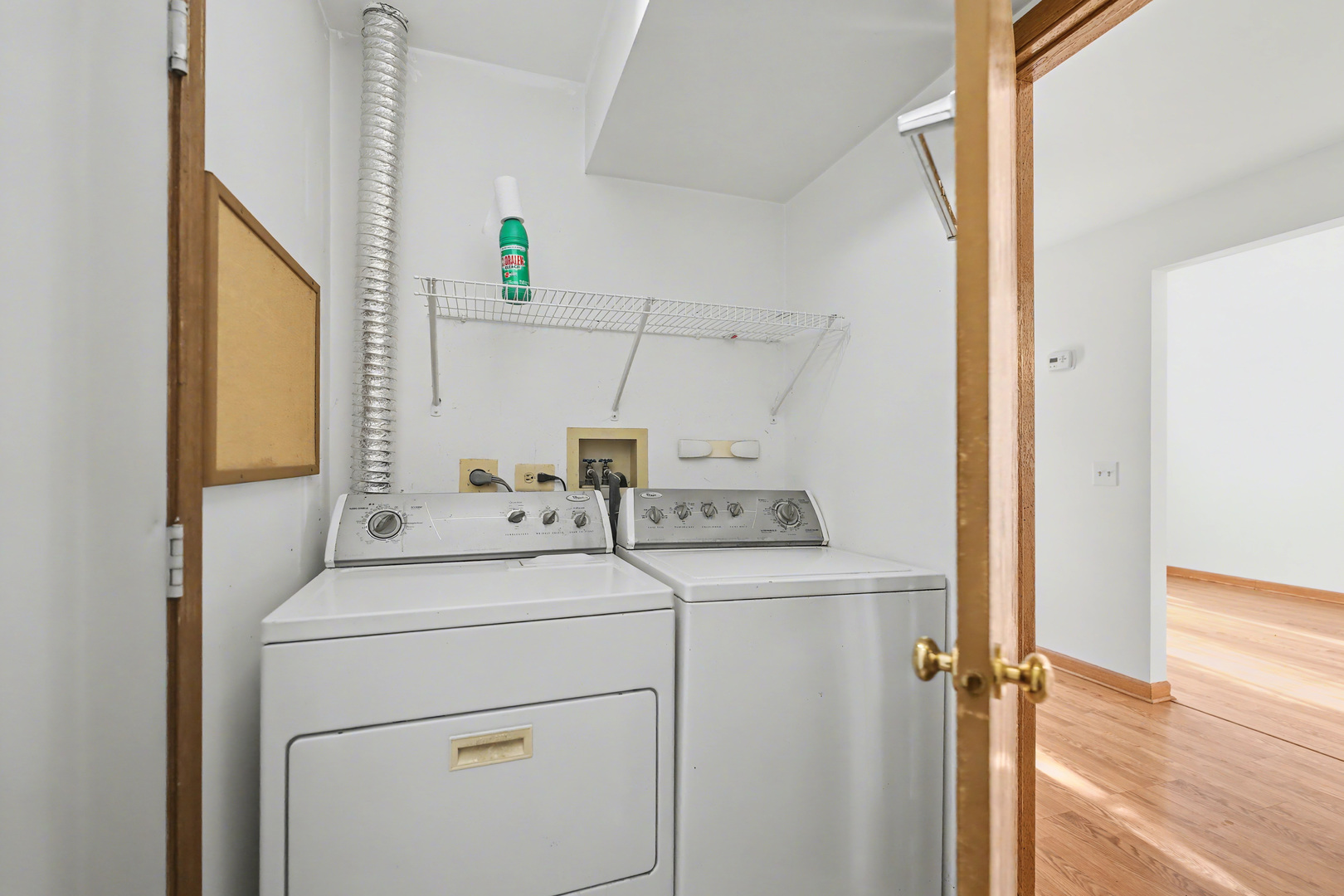 122 Brittany Drive, Streamwood, IL 60107