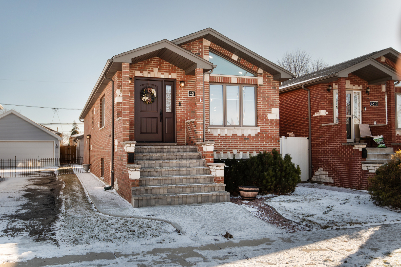 4817 S Luna Avenue, Chicago, IL 60638