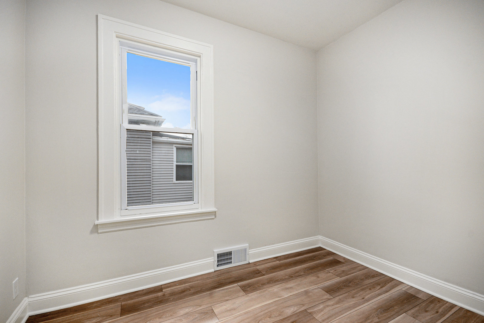 8117 W 30th Street, Riverside, IL 60546