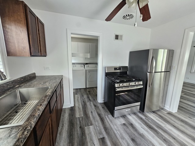 610 Wildwood Avenue, Mundelein, IL 60060