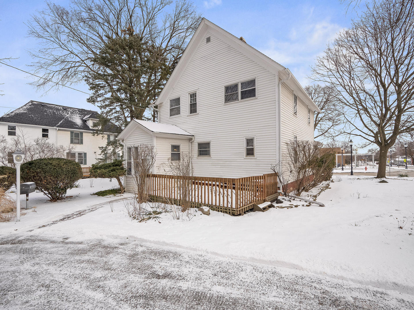 122 S Prospect Street, Roselle, IL 60172