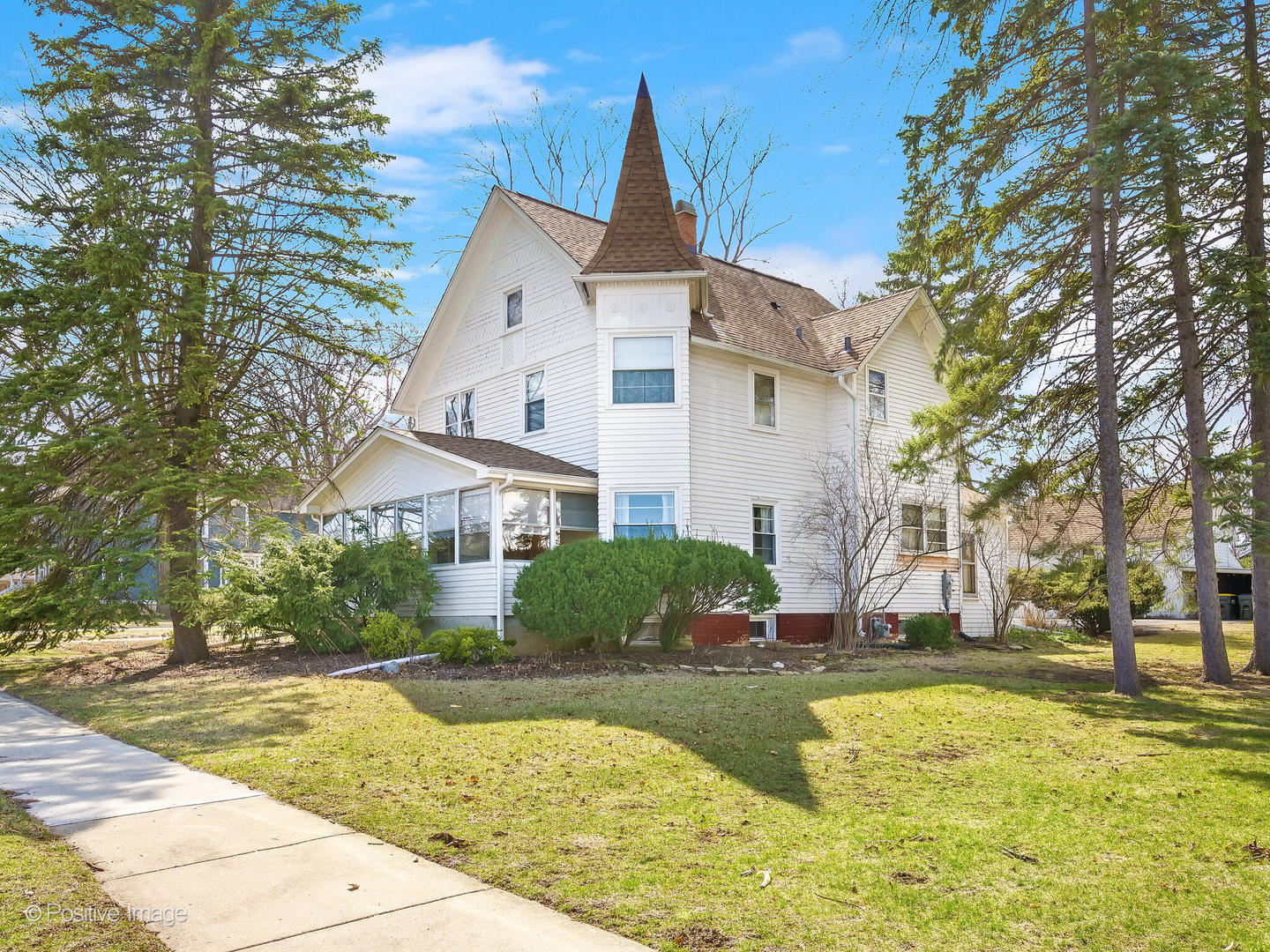 122 S Prospect Street, Roselle, IL 60172