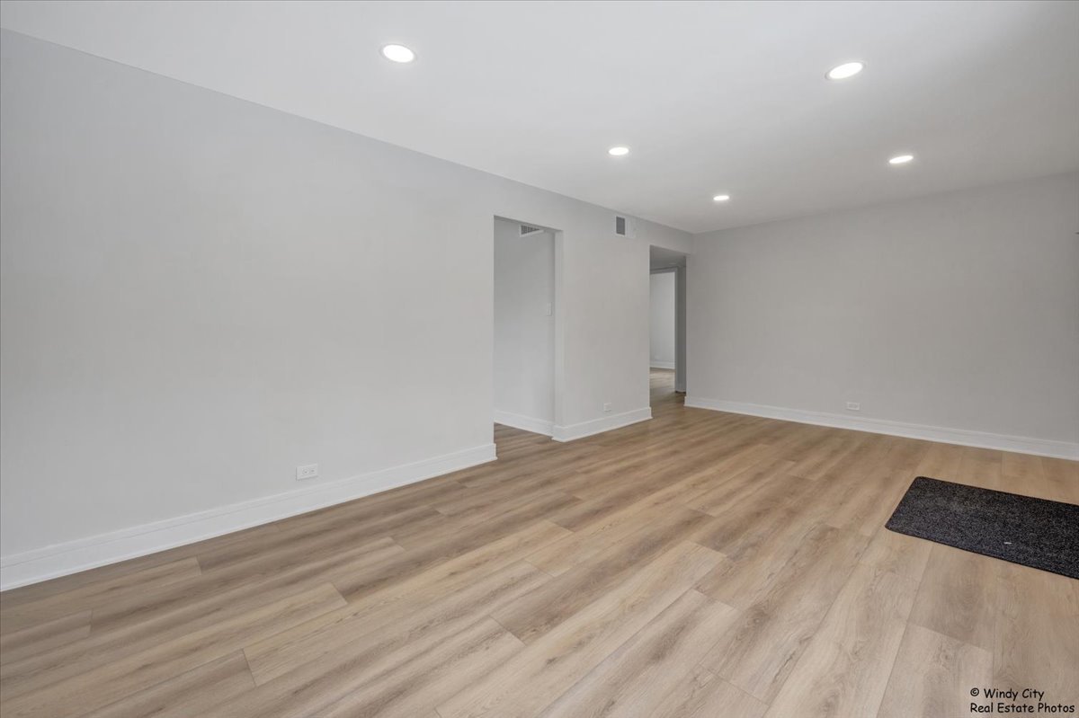 709 N Kramer Avenue, Lombard, IL 60148