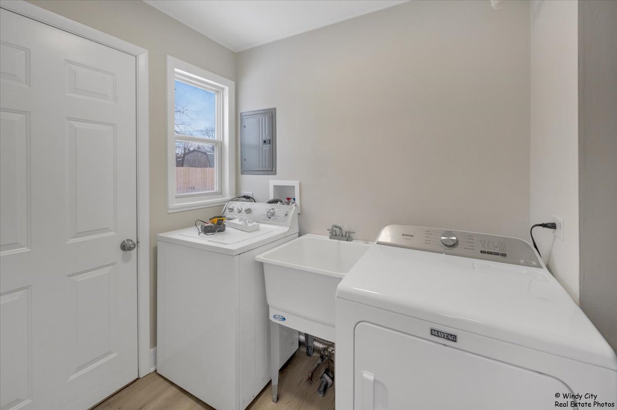 709 N Kramer Avenue, Lombard, IL 60148