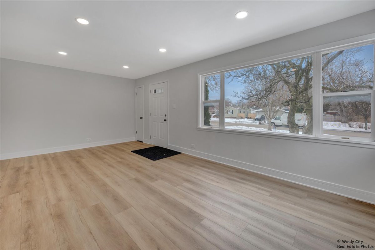 709 N Kramer Avenue, Lombard, IL 60148