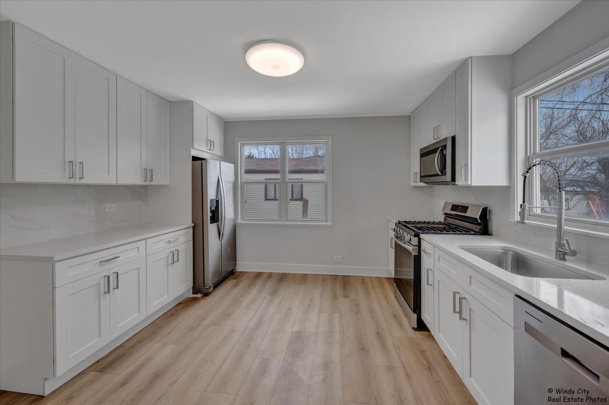 709 N Kramer Avenue, Lombard, IL 60148