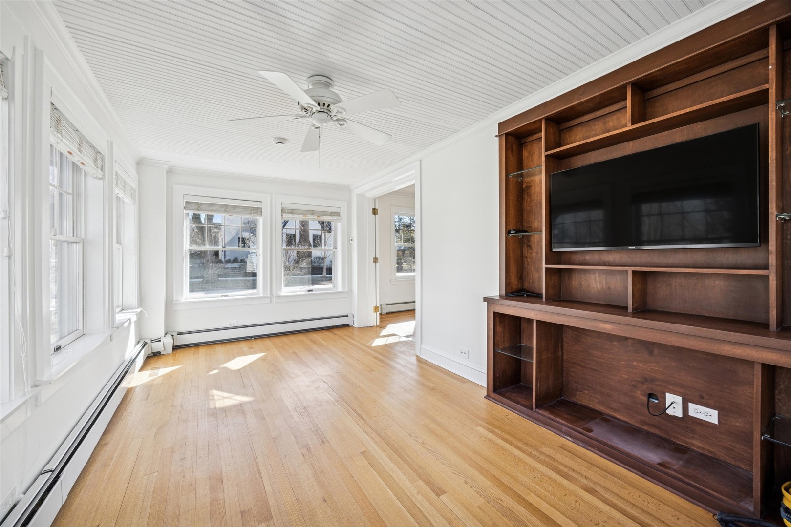 3946 Howard Avenue, Western Springs, IL 60558