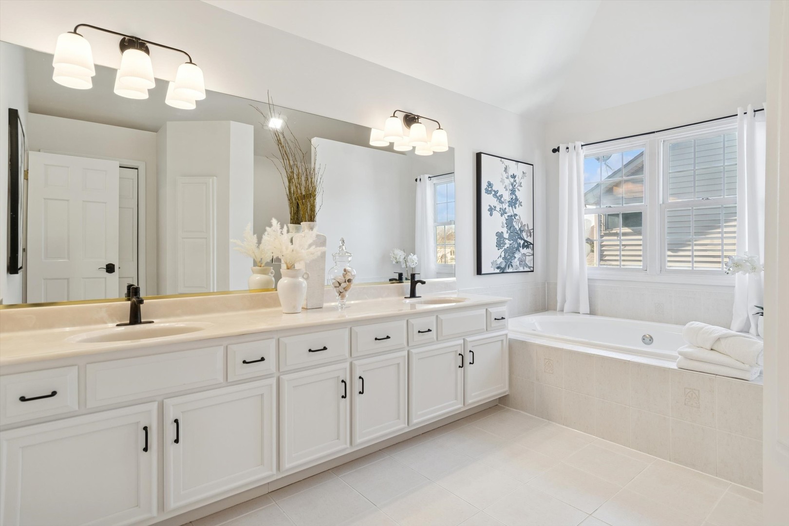 3816 Grassmere Road, Naperville, IL 60564