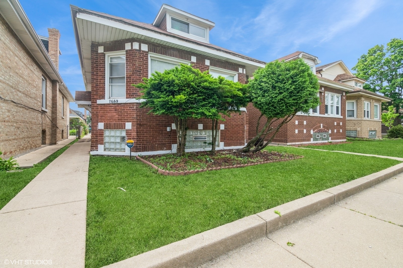 7653 S SEELEY Avenue, Chicago, IL 60620
