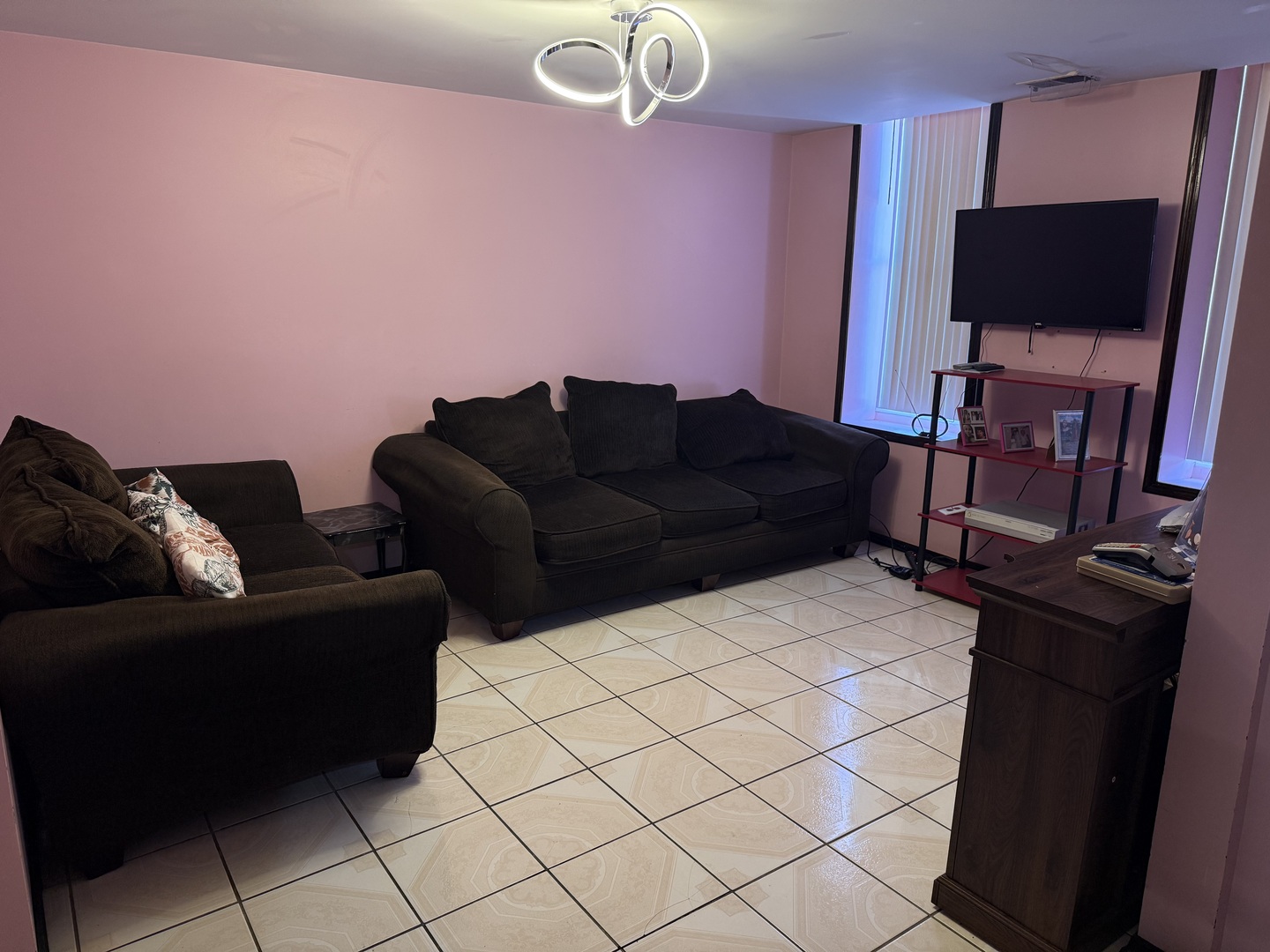 3311 S Damen Avenue, Chicago, IL 60608